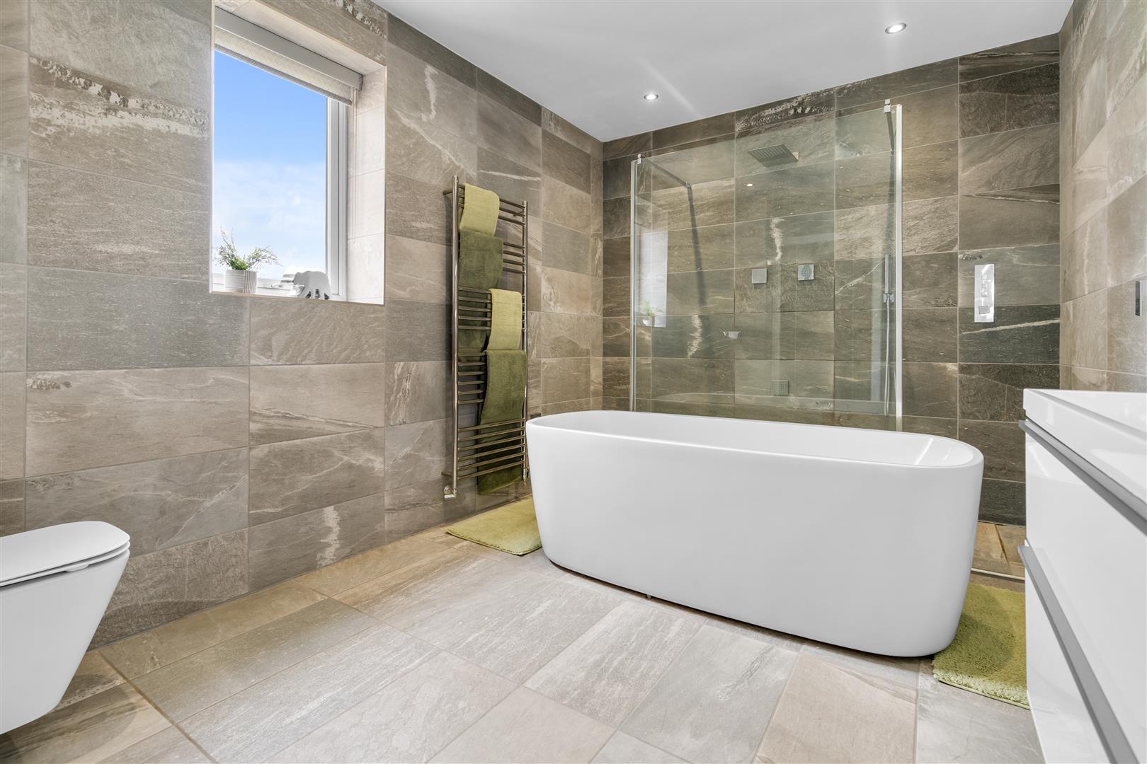 Master En-Suite